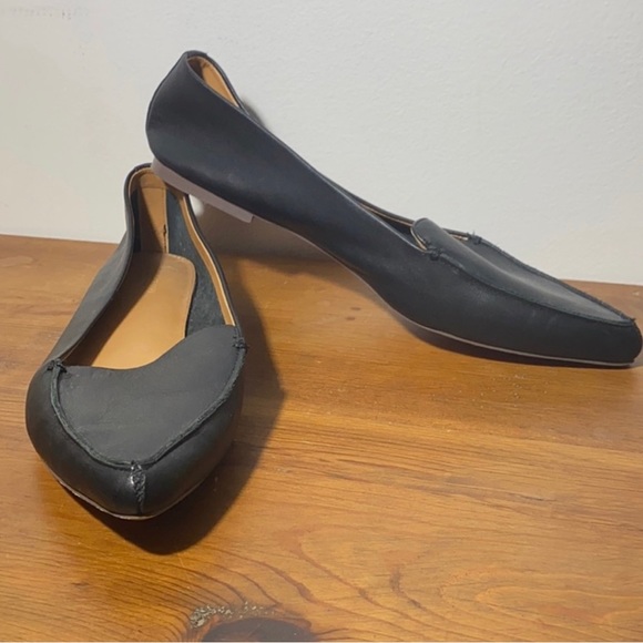 JCrew Black Pointed Toe Flats 🥿